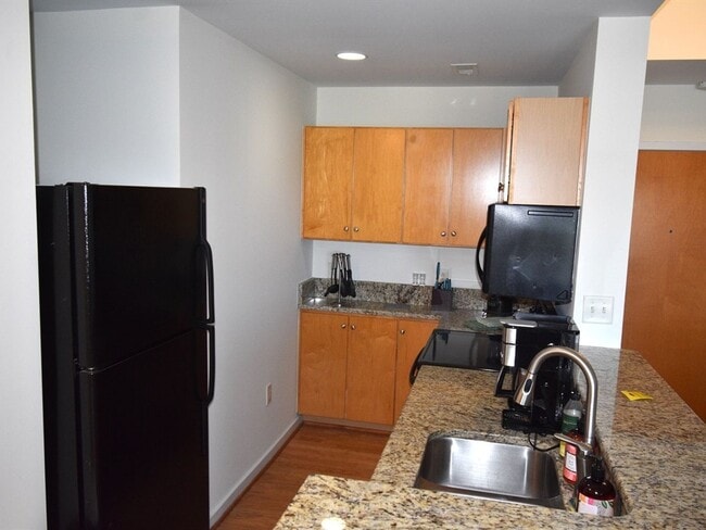 715 N Church St in Charlotte, NC - Foto de edificio - Building Photo