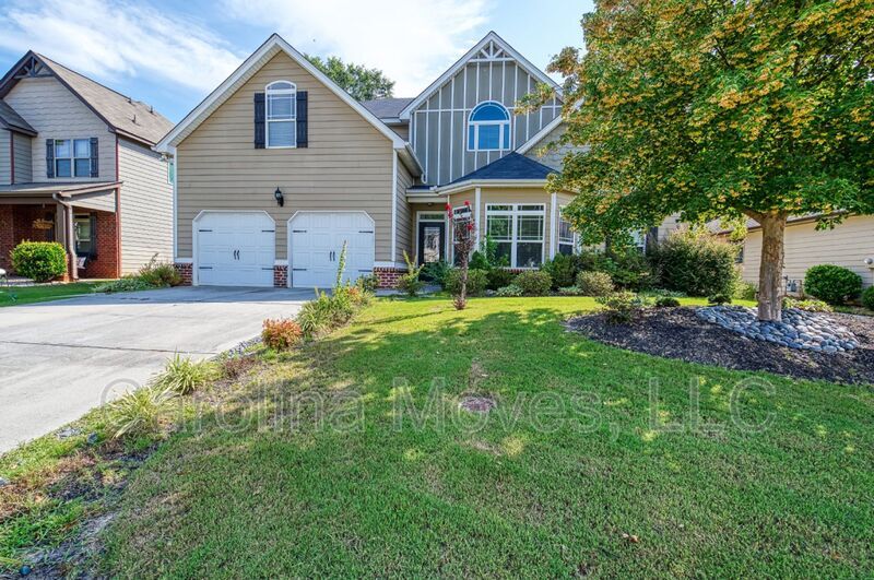 209 Cameron Creek Ln in Simpsonville, SC - Building Photo