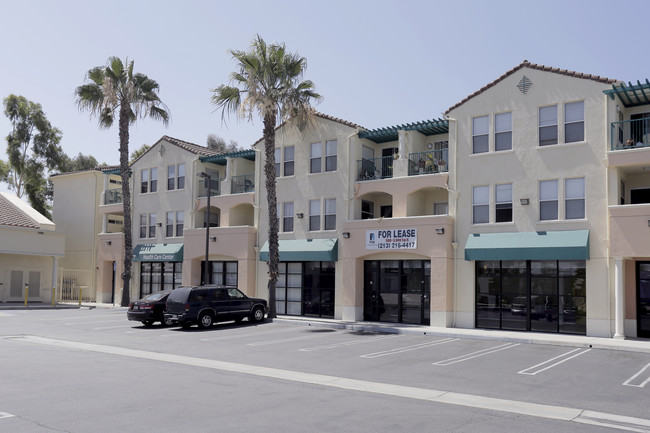 Montebello Senior Villas in Montebello, CA - Foto de edificio - Building Photo