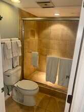 29130 Bay Hollow Dr, Unit 2 Bedroom Condo in Zephyrhills, FL - Building Photo - Building Photo