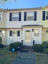 25 Padanaram Rd in Danbury, CT - Building Photo - Building Photo