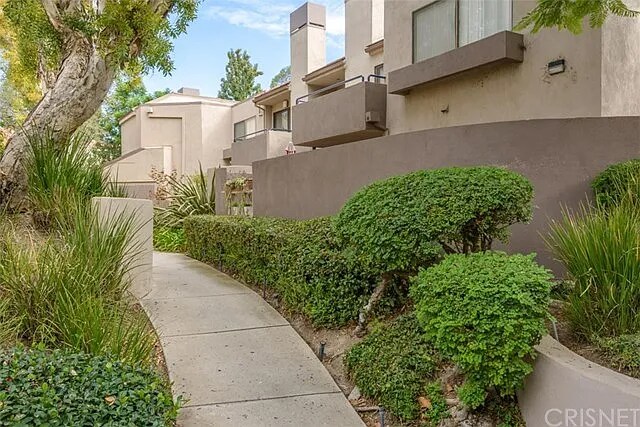 2519 Chandler Ave in Simi Valley, CA - Building Photo
