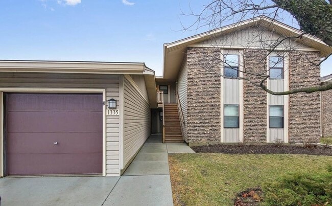 property at 1335 Gifford Ct