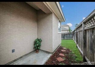 6717 Biscay Bay in San Antonio, TX - Building Photo - Building Photo