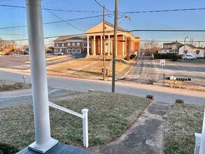330 Main St in Madison Heights, VA - Building Photo - Building Photo