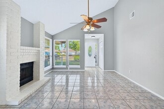 13615 Tanvern Ln in Houston, TX - Building Photo - Building Photo