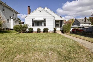 2421 Nicholas Pl NW in Canton, OH - Building Photo