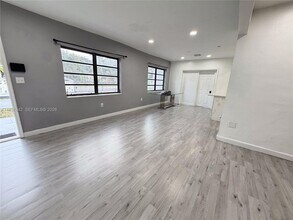 14930 NW 16th Dr in Miami, FL - Building Photo - Building Photo