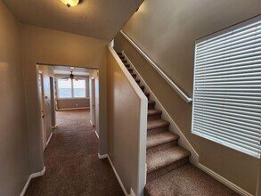 123 E Wayfield Dr in Draper, UT - Building Photo - Building Photo