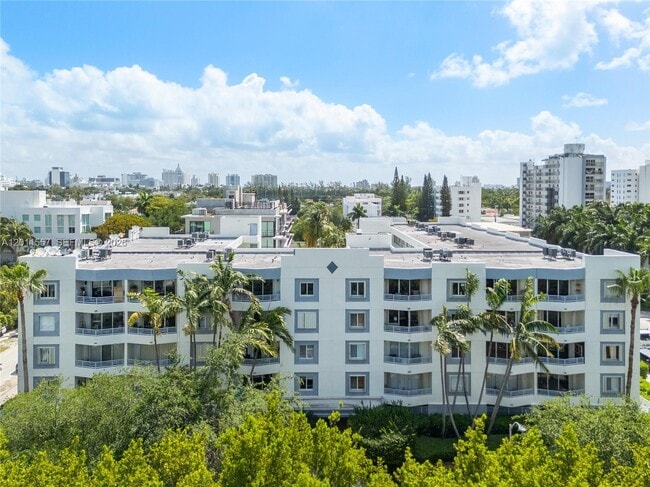 property at 1401 Bay Rd