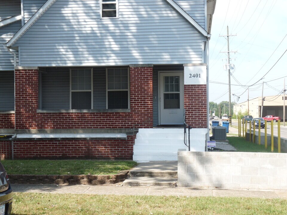 2401 S Center St in Terre Haute, IN - Building Photo