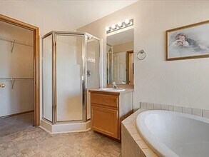 1140 Golden Pheasant Dr in Redmond, OR - Foto de edificio - Building Photo