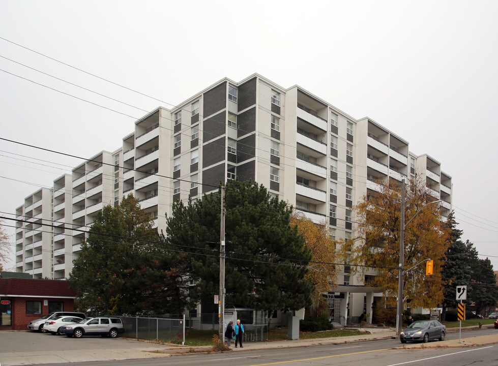 Concordia in Hamilton, ON - Building Photo