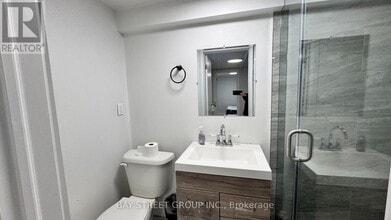 5513 Spring St in Niagara Falls, ON - Building Photo - Building Photo