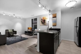 733 15th St NW in Washington, DC - Building Photo - Building Photo