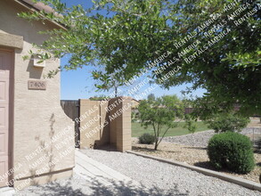 7406 W Carter Rd in Phoenix, AZ - Building Photo - Building Photo