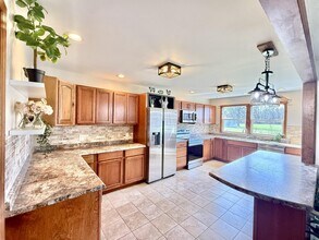 10695 Lockbourne Eastern Rd in Ashville, OH - Building Photo - Building Photo