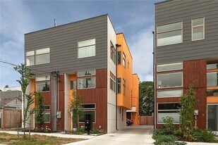 North Beacon Hill Townhouse in Seattle, WA - Building Photo