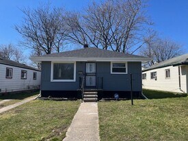 67 Brooks St in Mount Clemens, MI - Building Photo