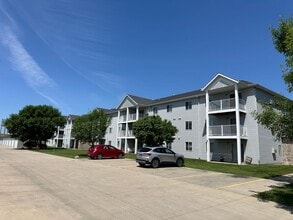 Brandy Center Apartments in Fargo, ND - Building Photo - Interior Photo