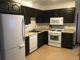 1843 W Grandview Blvd, Unit #1 Northwest in Erie, PA - Building Photo