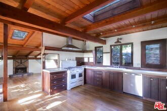 460 W Ave 46 in Los Angeles, CA - Building Photo - Building Photo