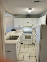 726 Eglin Pkwy in Fort Walton Beach, FL - Foto de edificio - Building Photo