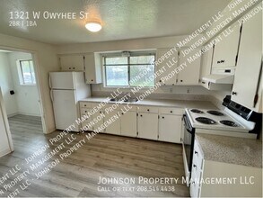 1321 W Owyhee St in Kuna, ID - Building Photo - Building Photo
