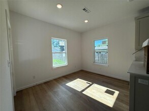 832 Dockery Ln in Fayetteville, AR - Foto de edificio - Building Photo