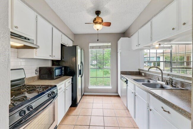 7601 Woodstone Cove in Austin, TX - Building Photo - Building Photo