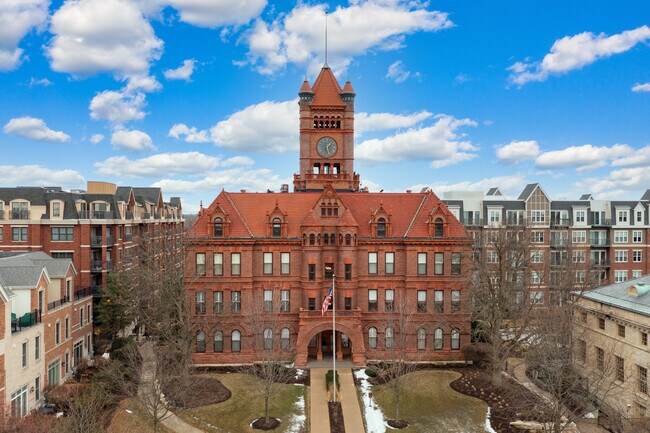 Courthouse Square in Wheaton, IL - Building Photo - Building Photo