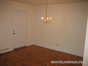 213 Gerry Rd in Brookline, MA - Building Photo - Building Photo