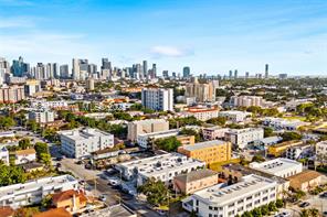 1542 NW 2nd St, Unit # 103 in Miami, FL - Foto de edificio - Building Photo