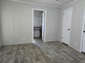 10833 Leanne Dr in Tampa, FL - Building Photo - Building Photo