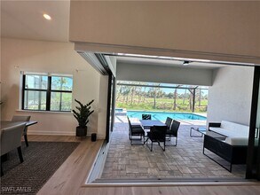 9260 Cormorant Dr in Naples, FL - Building Photo - Building Photo