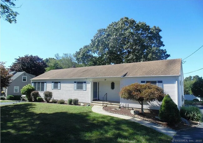 28 Lloyd Rd