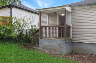 15 Chappell Rd SW in Atlanta, GA - Building Photo - Building Photo