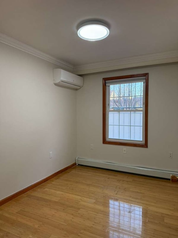 120-01 20th Ave in Queens, NY - Foto de edificio - Building Photo