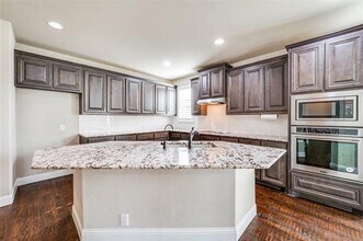 5924 Hightower St in Aubrey, TX - Building Photo - Building Photo