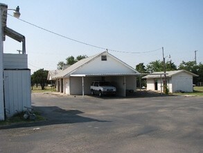 Falcon Crest Mobile Home Community in Oklahoma City, OK - Foto de edificio - Other