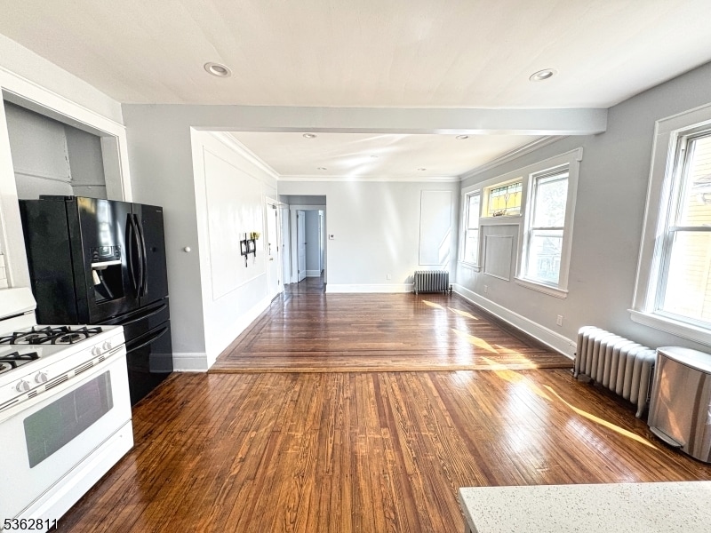 215 Alexander St in Newark, NJ - Building Photo