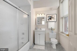 204 S 17th St in Philadelphia, PA - Building Photo - Building Photo