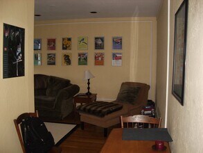 1999 Commonwealth Ave, Unit 24 in Boston, MA - Building Photo - Building Photo