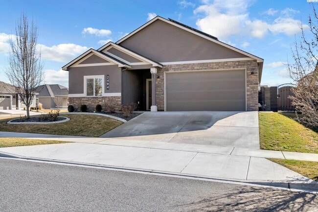 property at 2404 Brodie Ln