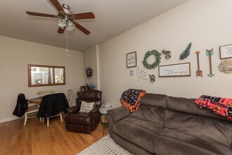 2702 W Thomas St in Chicago, IL - Building Photo - Building Photo