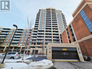 18 Uptown Dr in Markham, ON - Building Photo - Building Photo