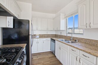 1241 9th St, Unit 5 in Santa Monica, CA - Foto de edificio - Building Photo