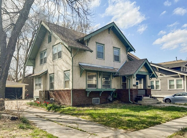 1255 S 25th St in Lincoln, NE - Foto de edificio - Building Photo