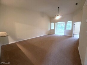 1320 Charleston Square Dr in Naples, FL - Building Photo - Building Photo