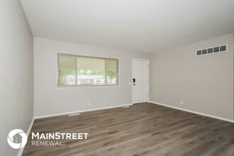 1820 Yaqui Dr in Florissant, MO - Building Photo - Building Photo